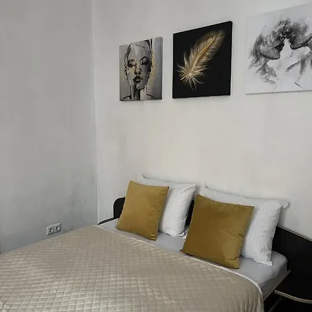 Cozy Near The National Opera