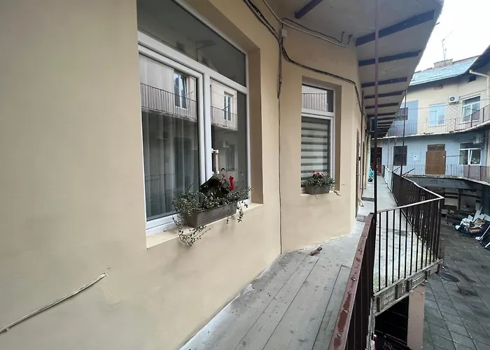 Cozy Near The National Opera