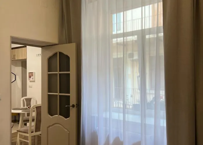 Apartamento Cozy Near The National Opera Leópolis